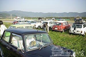 写真:到着、そして設営
